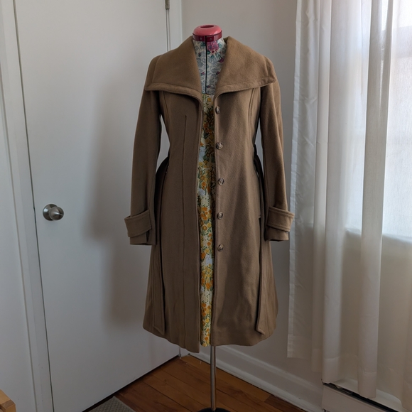 le chateau Jackets & Blazers - Le Chateau Italian Fabric Coat in Tan